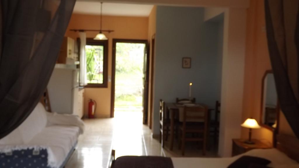 Pefka Studios & Apartments Vourvourou Quarto foto