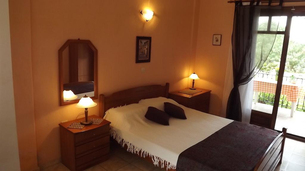 Pefka Studios & Apartments Vourvourou Quarto foto